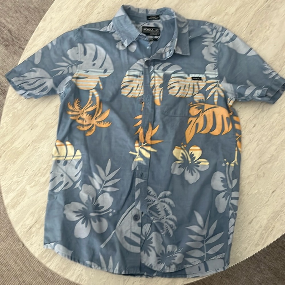 EUC Oneil boy shirt size M